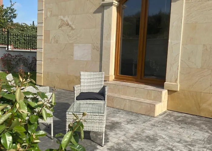Apartamentos Palacio Alemar